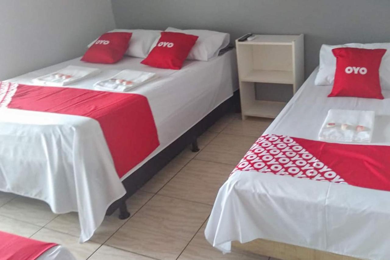 Oyo Hotel Esplanada, Brasilia Bagian luar foto